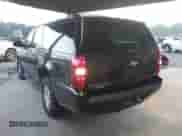 2007 Chevrolet Suburban LT z VIN 3GNFC16057G146602, wystawiony jako IAAI lot #42847544 z przebiegiem 310 218 mil mil oraz . Historia ofert i sprzedaży dostępna na DreamBid. Obrazek 3.