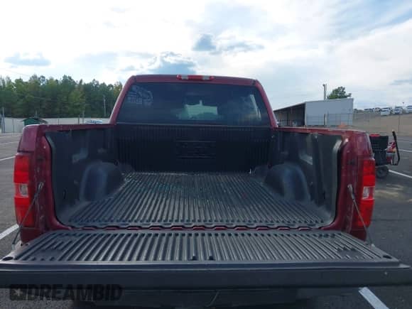 2007 Chevrolet Silverado 1500 1LT с VIN 2GCEC13C171621786, выставлен на аукционе IAAI как лот 43334009 с пробегом 266 050 миль миль и . История ставок и продаж доступна на DreamBid. Изображение 17.
