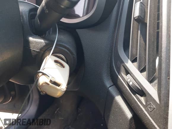 2014 Chevrolet Equinox LT z VIN 2GNFLCE3XE6331938, wystawiony jako IAAI lot #42871777 z przebiegiem 149 007 mil mil oraz . Historia ofert i sprzedaży dostępna na DreamBid. Obrazek 11.