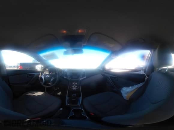 2016 Hyundai Elantra SE z VIN 5NPDH4AE1GH673257, wystawiony jako IAAI lot #43053364 z przebiegiem 49 775 mil mil oraz . Historia ofert i sprzedaży dostępna na DreamBid. Obrazek 18.