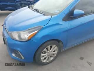 2017 Chevrolet Spark LT z VIN KL8CD6SA5HC776931, wystawiony jako IAAI lot #43530924 z przebiegiem 151 012 mil mil oraz . Historia ofert i sprzedaży dostępna na DreamBid. Obrazek 6.
