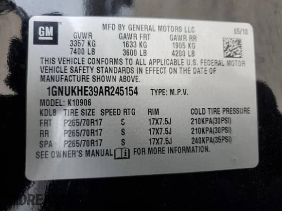 2010 Chevrolet Suburban Commercial z VIN 1GNUKHE39AR245154, wystawiony jako Copart lot #41907855 z przebiegiem 183 409 mil mil oraz Czysty tytuł • Clean title. Historia ofert i sprzedaży dostępna na DreamBid. Obrazek 13.
