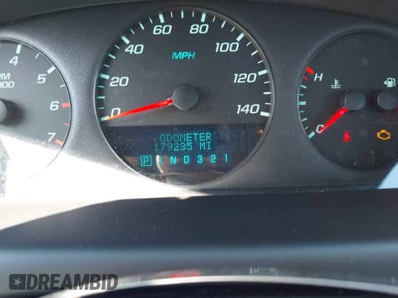 2011 Chevrolet Impala Police Police z VIN 2G1WD5EM3B1119538, wystawiony jako IAAI lot #41748825 z przebiegiem 179 235 mil mil oraz . Historia ofert i sprzedaży dostępna na DreamBid. Obrazek 7.