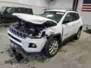 2024 Jeep Compass Latitude Lux с VIN 3C4NJDFN0RT103948, выставлен на аукционе Copart как лот 78613254 с пробегом 5 647 миль миль и Списание • Salvage title. История ставок и продаж доступна на DreamBid. Изображение 1.