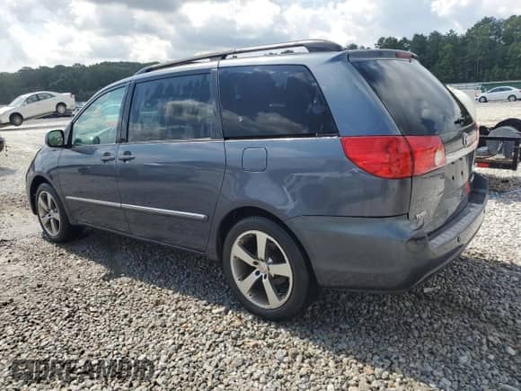 2006 Toyota Sienna XLE z VIN 5TDZA22C86S564606, wystawiony jako Copart lot #63309105 z przebiegiem 186 965 mil mil oraz Szkoda całkowita • Salvage title. Historia ofert i sprzedaży dostępna na DreamBid. Obrazek 2.