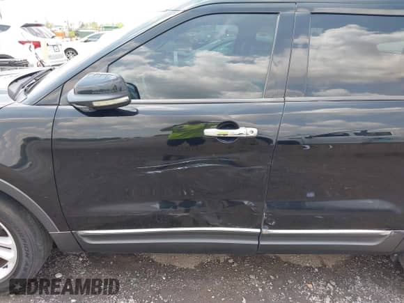 2012 Ford Explorer XLT z VIN 1FMHK7D84CGA48646, wystawiony jako IAAI lot #42863482 z przebiegiem 173 492 mil mil oraz . Historia ofert i sprzedaży dostępna na DreamBid. Obrazek 6.