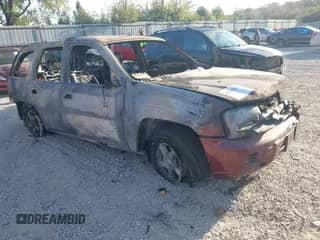 2005 Chevrolet TrailBlazer LS с VIN 1GNDT13S552134212, выставлен на аукционе IAAI как лот 43341252 с пробегом Не указан миль и . История ставок и продаж доступна на DreamBid. Изображение 1.