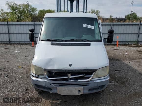 2006 Dodge Sprinter with VIN WD0PD644465968897, listed as a Copart auction lot 55505335 with 268,858 mi miles and Salvage title. Bid and sale history available at DreamBid. Image 5.