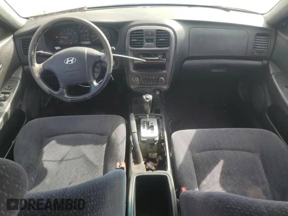 2004 Hyundai Sonata z VIN KMHWF25S84A994567, wystawiony jako Copart lot #74612544 z przebiegiem 158 186 mil mil oraz Czysty tytuł • Clean title. Historia ofert i sprzedaży dostępna na DreamBid. Obrazek 8.