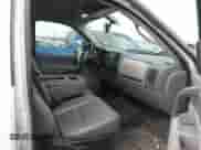 2008 Chevrolet Silverado 2500HD 1LT с VIN 1GCHC23K78F202622, выставлен на аукционе IAAI как лот 41292813 с пробегом 317 626 миль миль и . История ставок и продаж доступна на DreamBid. Изображение 5.