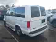 1998 Chevrolet Astro z VIN 1GNDM19W4WB103476, wystawiony jako IAAI lot #41735080 z przebiegiem 210 293 mil mil oraz . Historia ofert i sprzedaży dostępna na DreamBid. Obrazek 3.
