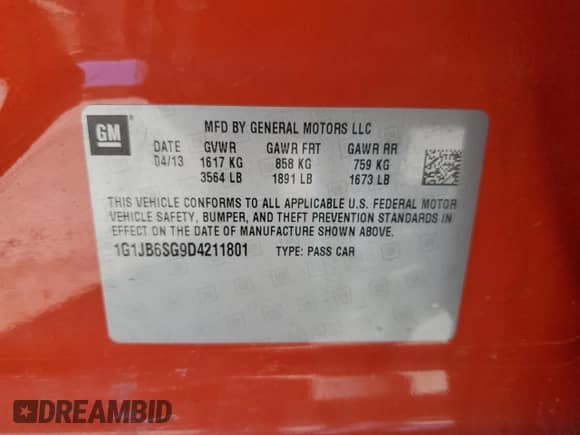 2013 Chevrolet Sonic LS z VIN 1G1JB6SG9D4211801, wystawiony jako Copart lot #49668795 z przebiegiem 180 238 mil mil oraz Szkoda całkowita • Salvage title. Historia ofert i sprzedaży dostępna na DreamBid. Obrazek 14.