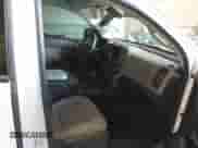 2019 Chevrolet Colorado 2WD Work Truck z VIN 1GCHSBEN7K1158829, wystawiony jako IAAI lot #40285519 z przebiegiem 71 550 mil mil oraz . Historia ofert i sprzedaży dostępna na DreamBid. Obrazek 5.