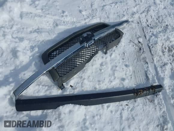 2004 Chevrolet Silverado 2500HD LS with VIN 1GCHK29U64E193942, listed as a IAAI auction lot 41511923 with 164,298 mi miles and . Bid and sale history available at DreamBid. Image 12.