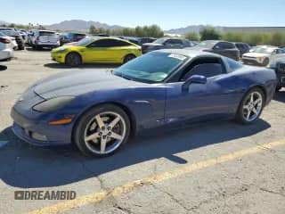 2006 Chevrolet Corvette с VIN 1G1YY26U765123607, выставлен на аукционе Copart как лот 72033965 с пробегом 126 474 миль миль и Списание • Salvage title. История ставок и продаж доступна на DreamBid. Изображение 1.