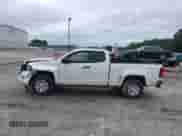 2016 Chevrolet Colorado 2WD WT с VIN 1GCHSBEA3G1275425, выставлен на аукционе IAAI как лот 42928560 с пробегом 99 603 миль миль и . История ставок и продаж доступна на DreamBid. Изображение 13.