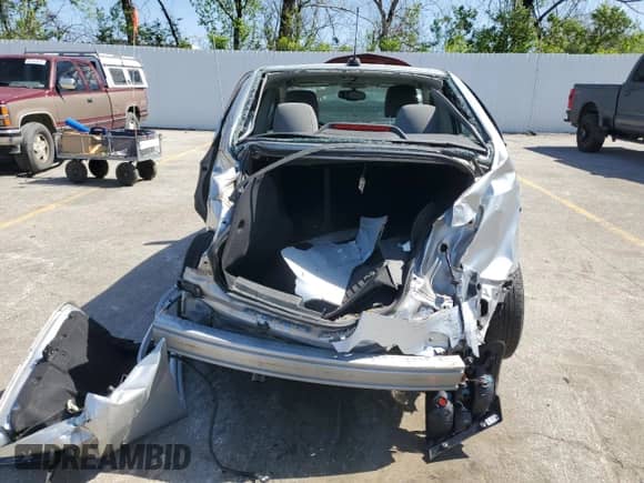 2018 Chevrolet Sonic LS с VIN 1G1JB5SHXJ4136217, выставлен на аукционе Copart как лот 52906665 с пробегом 61 514 миль миль и Списание • Salvage title. История ставок и продаж доступна на DreamBid. Изображение 6.