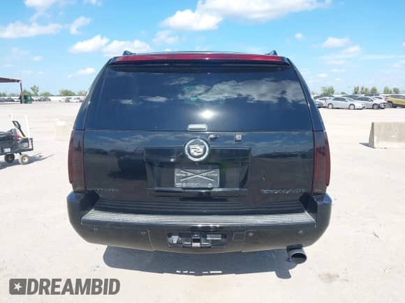 2012 Cadillac Escalade ESV Platinum Edition с VIN 1GYS4KEF0CR135673, выставлен на аукционе IAAI как лот 43285704 с пробегом 196 815 миль миль и . История ставок и продаж доступна на DreamBid. Изображение 16.