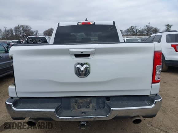 2021 Ram 1500 Lone Star z VIN 1C6RREFTXMN501974, wystawiony jako IAAI lot #41506972 z przebiegiem 91 455 mil mil oraz . Historia ofert i sprzedaży dostępna na DreamBid. Obrazek 17.