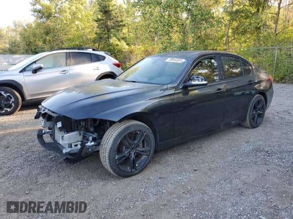 2018 BMW 3 Series 330i xDrive z VIN WBA8D9C50JEB35471, wystawiony jako Copart lot #80644555 z przebiegiem 195 409 mil mil oraz Czysty tytuł • Clean title. Historia ofert i sprzedaży dostępna na DreamBid. Obrazek 1.