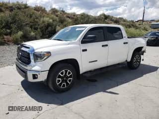 2021 Toyota Tundra SR5 with VIN 5TFEY5F11MX285820, listed as a Copart auction lot 67391165 with 41,039 mi miles and Salvage title. Bid and sale history available at DreamBid. Image 1.