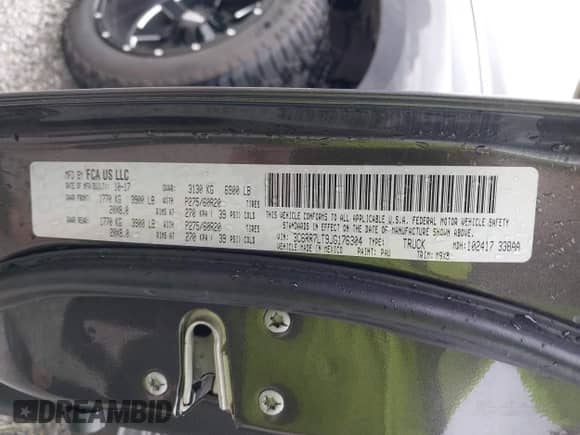 2018 Ram 1500 Big Horn z VIN 3C6RR7LT9JG176304, wystawiony jako IAAI lot #42270040 z przebiegiem 112 058 mil mil oraz . Historia ofert i sprzedaży dostępna na DreamBid. Obrazek 9.