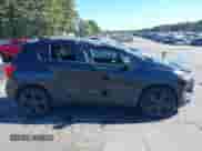 2018 Chevrolet Trax Premier z VIN KL7CJRSBXJB670364, wystawiony jako IAAI lot #43407561 z przebiegiem 94 656 mil mil oraz . Historia ofert i sprzedaży dostępna na DreamBid. Obrazek 13.