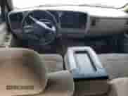 2002 Chevrolet Silverado 1500 с VIN 2GCEC19W221196198, выставлен на аукционе Copart как лот 60430205 с пробегом 90 276 миль миль и Списание • Salvage title. История ставок и продаж доступна на DreamBid. Изображение 8.