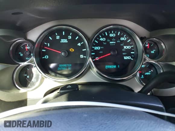 2007 Chevrolet Silverado 2500HD 1LT с VIN 1GCHK23607F514091, выставлен на аукционе Copart как лот 65231265 с пробегом 207 881 миль миль и Списание • Salvage title. История ставок и продаж доступна на DreamBid. Изображение 9.