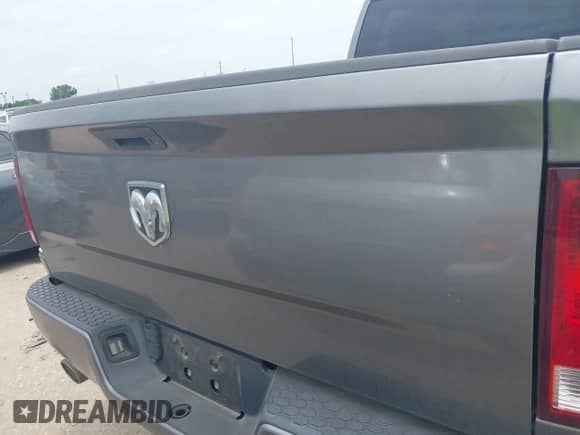 2012 Ram 1500 Express с VIN 3C6JD6AT3CG261294, выставлен на аукционе IAAI как лот 42761298 с пробегом 117 477 миль миль и . История ставок и продаж доступна на DreamBid. Изображение 16.