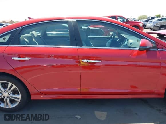 2018 Hyundai Sonata Limited с VIN 5NPE34AFXJH689704, выставлен на аукционе IAAI как лот 42540284 с пробегом 69 085 миль миль и . История ставок и продаж доступна на DreamBid. Изображение 13.