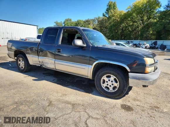 2003 Chevrolet Silverado 1500 LS z VIN 2GCEC19V331117338, wystawiony jako Copart lot #86183365 z przebiegiem 162 079 mil mil oraz Szkoda całkowita • Salvage title. Historia ofert i sprzedaży dostępna na DreamBid. Obrazek 4.