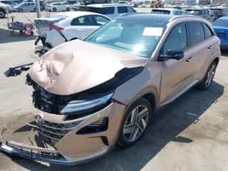 2023 Hyundai NEXO Limited z VIN KM8J84A64PU036621, wystawiony jako IAAI lot #42467288 z przebiegiem 7 094 mil mil oraz . Historia ofert i sprzedaży dostępna na DreamBid. Obrazek 2.