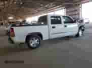 2005 GMC Sierra 1500 SLT z VIN 2GTEC13T951337142, wystawiony jako Copart lot #52823625 z przebiegiem 245 568 mil mil oraz Szkoda całkowita • Salvage title. Historia ofert i sprzedaży dostępna na DreamBid. Obrazek 3.