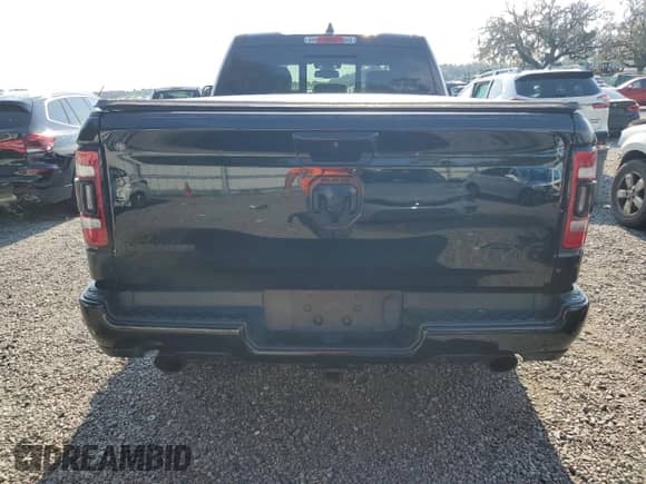 2019 Ram 1500 Laramie z VIN 1C6SRFDT3KN577222, wystawiony jako Copart lot #70502125 z przebiegiem 120 417 mil mil oraz Nie do naprawy • Non repairable. Historia ofert i sprzedaży dostępna na DreamBid. Obrazek 6.