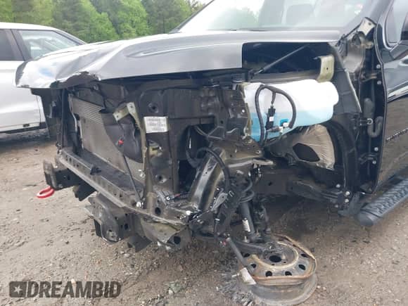 2022 Chevrolet Suburban Z71 с VIN 1GNSKDKD7NR345224, выставлен на аукционе IAAI как лот 42007246 с пробегом 50 300 миль миль и . История ставок и продаж доступна на DreamBid. Изображение 6.