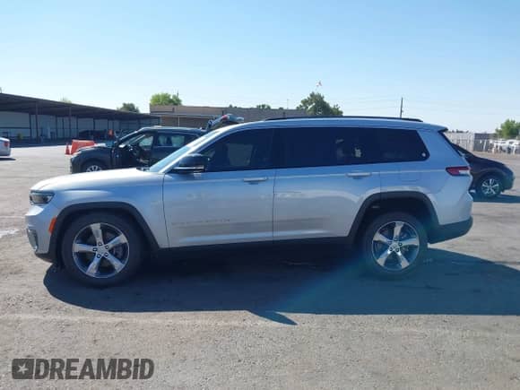 2021 Jeep Grand Cherokee Limited с VIN 1C4RJKBGXM8127758, выставлен на аукционе IAAI как лот 43133784 с пробегом 44 239 миль миль и . История ставок и продаж доступна на DreamBid. Изображение 14.