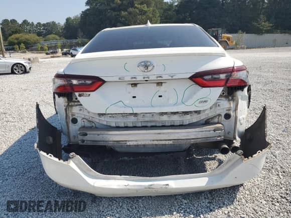2021 Toyota Camry SE Nightshade z VIN 4T1G11AK8MU408838, wystawiony jako Copart lot #71665125 z przebiegiem 106 701 mil mil oraz Szkoda całkowita • Salvage title. Historia ofert i sprzedaży dostępna na DreamBid. Obrazek 6.