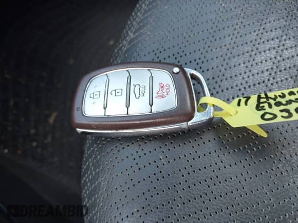 2017 Hyundai Elantra Value Edition z VIN KMHD84LF1HU354241, wystawiony jako IAAI lot #42219717 z przebiegiem 87 641 mil mil oraz . Historia ofert i sprzedaży dostępna na DreamBid. Obrazek 11.