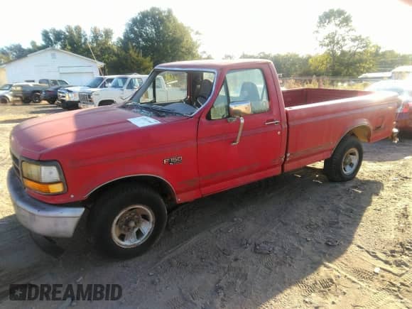 1996 Ford F-150 z VIN 1FTEF15N8TNA09468, wystawiony jako IAAI lot #43431861 z przebiegiem 136 007 mil mil oraz . Historia ofert i sprzedaży dostępna na DreamBid. Obrazek 2.