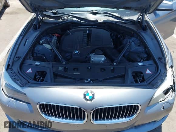 2013 BMW 5 Series 535i с VIN WBAFR7C58DC823194, выставлен на аукционе IAAI как лот 42598372 с пробегом 131 090 миль миль и . История ставок и продаж доступна на DreamBid. Изображение 10.