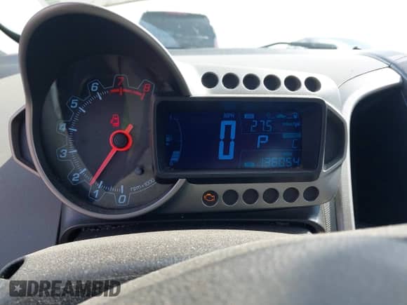 2014 Chevrolet Sonic LTZ с VIN 1G1JE6SB8E4218266, выставлен на аукционе IAAI как лот 42156201 с пробегом 136 054 миль миль и . История ставок и продаж доступна на DreamBid. Изображение 7.