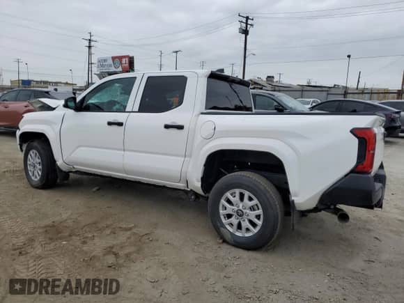 2024 Toyota Tacoma SR с VIN 3TYKD5HN9RT002032, выставлен на аукционе Copart как лот 53355655 с пробегом 6 144 миль миль и Списание • Salvage title. История ставок и продаж доступна на DreamBid. Изображение 2.