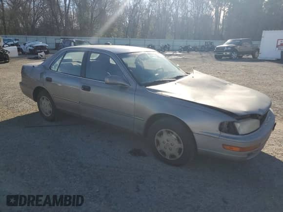 1992 Toyota Camry LE с VIN 4T1SK12E3NU104088, выставлен на аукционе Copart как лот 47496735 с пробегом 174 957 миль миль и Списание • Salvage title. История ставок и продаж доступна на DreamBid. Изображение 4.