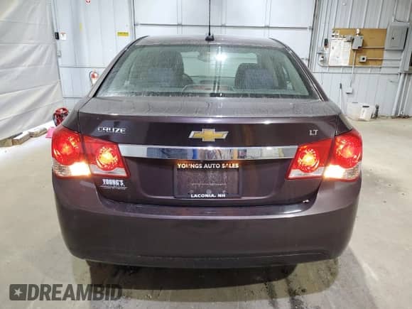 2015 Chevrolet Cruze LT with VIN 1G1PC5SB0F7158929, listed as a Copart auction lot 84588775 with 118,088 mi miles and Clean title. Bid and sale history available at DreamBid. Image 6.
