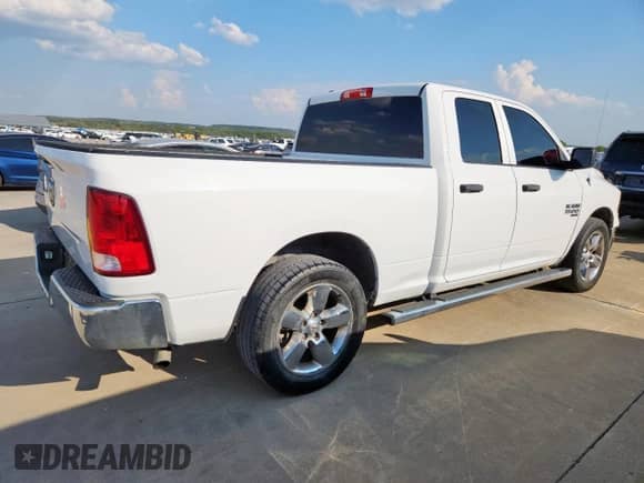 2021 Ram 1500 Tradesman z VIN 1C6RR6FG4MS563946, wystawiony jako Copart lot #81601875 z przebiegiem 40 273 mil mil oraz Czysty tytuł • Clean title. Historia ofert i sprzedaży dostępna na DreamBid. Obrazek 3.