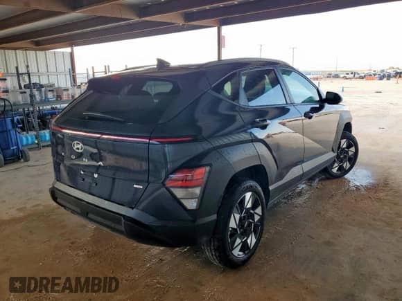 2025 Hyundai Kona SEL с VIN KM8HBCAB4SU245003, выставлен на аукционе Copart как лот 83981375 с пробегом 14 615 миль миль и Чистый • Clean title. История ставок и продаж доступна на DreamBid. Изображение 3.