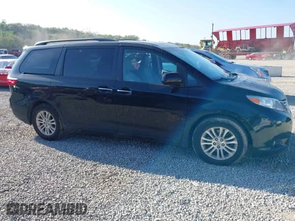 2017 Toyota Sienna XLE with VIN 5TDYZ3DC3HS771446, listed as a IAAI auction lot 43309826 with 102,712 mi miles and . Bid and sale history available at DreamBid. Image 14.