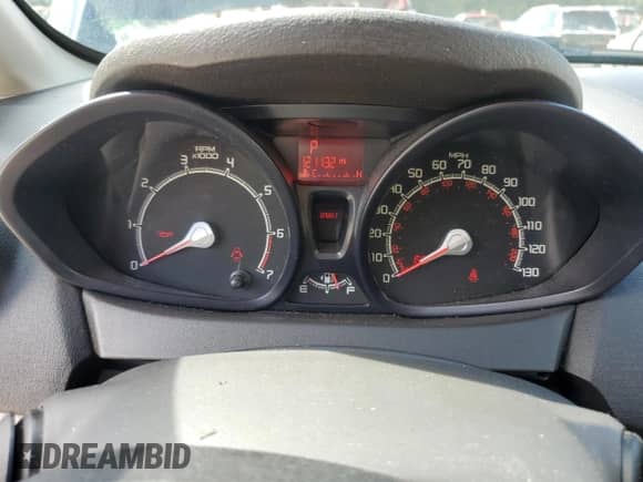 2013 Ford Fiesta S z VIN 3FADP4TJ5DM130647, wystawiony jako Copart lot #69670635 z przebiegiem 121 132 mil mil oraz Szkoda całkowita • Salvage title. Historia ofert i sprzedaży dostępna na DreamBid. Obrazek 9.