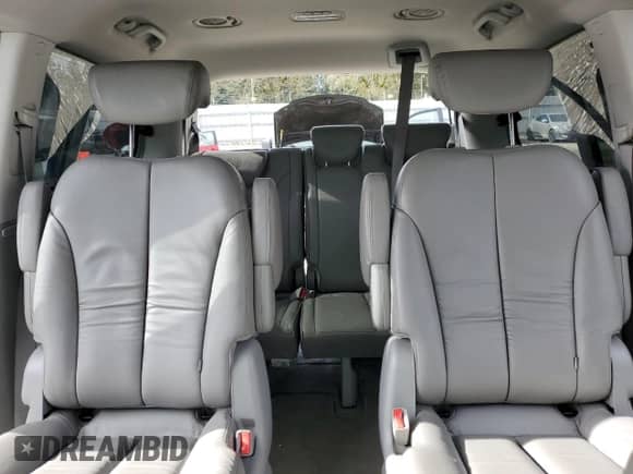 2007 Hyundai Entourage GLS с VIN KNDMC233576034307, выставлен на аукционе Copart как лот 45955815 с пробегом 95 854 миль миль и Списание • Salvage title. История ставок и продаж доступна на DreamBid. Изображение 10.